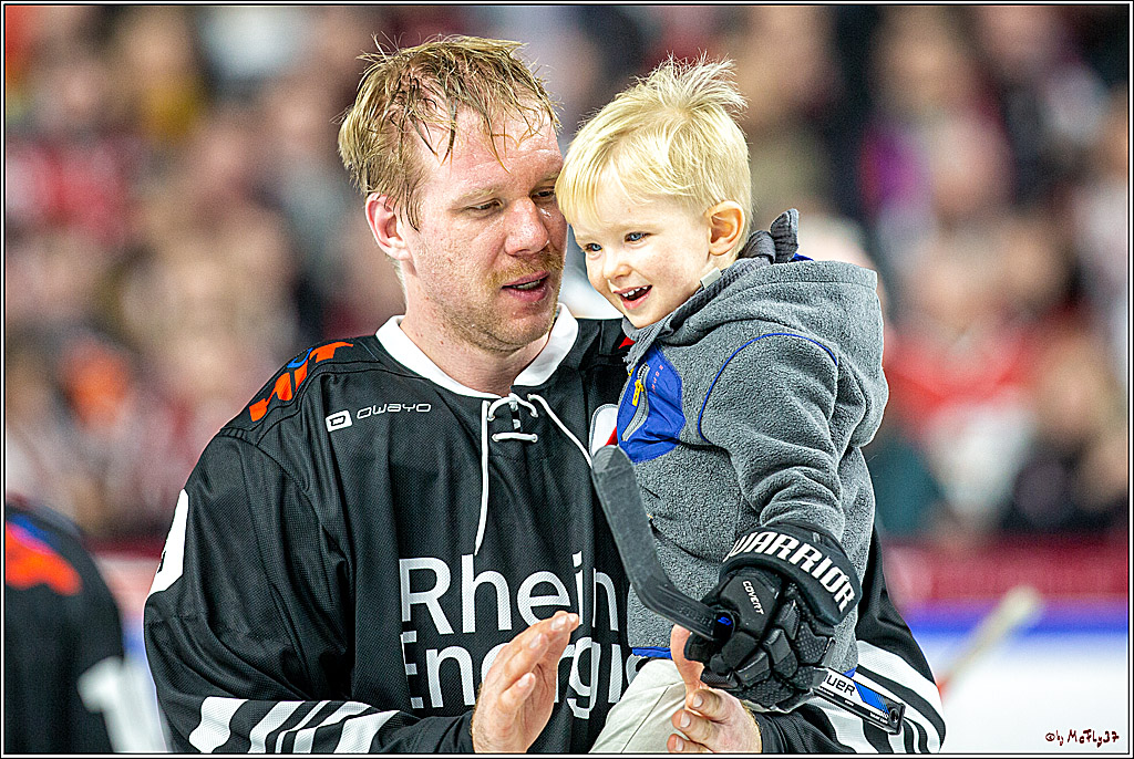 DEL; Koelner Haie - Krefeld Pinuguine; Koeln, 24.11.2019